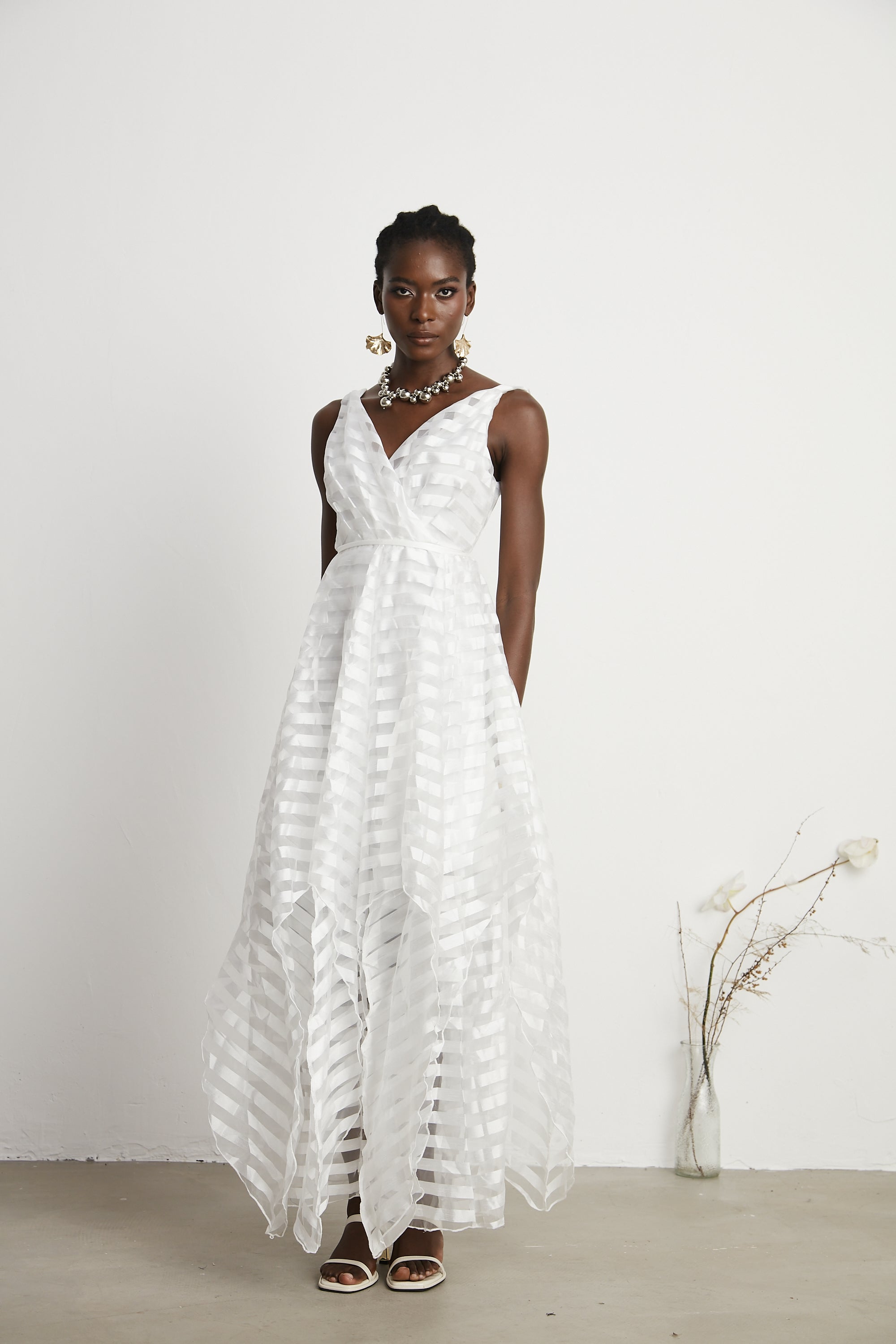 Aimée V Yaka Çizgili Tül Desenli Midi Elbise