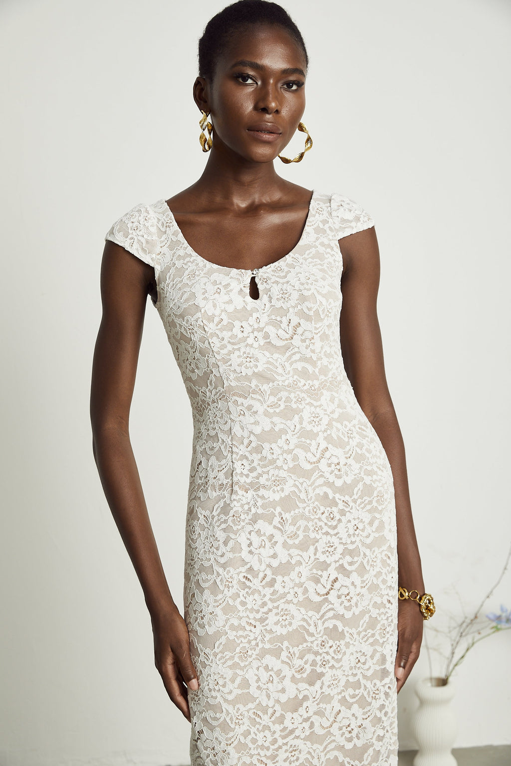 Ariane Dantel Detaylı Çiçek İşlemeli Midi Elbise