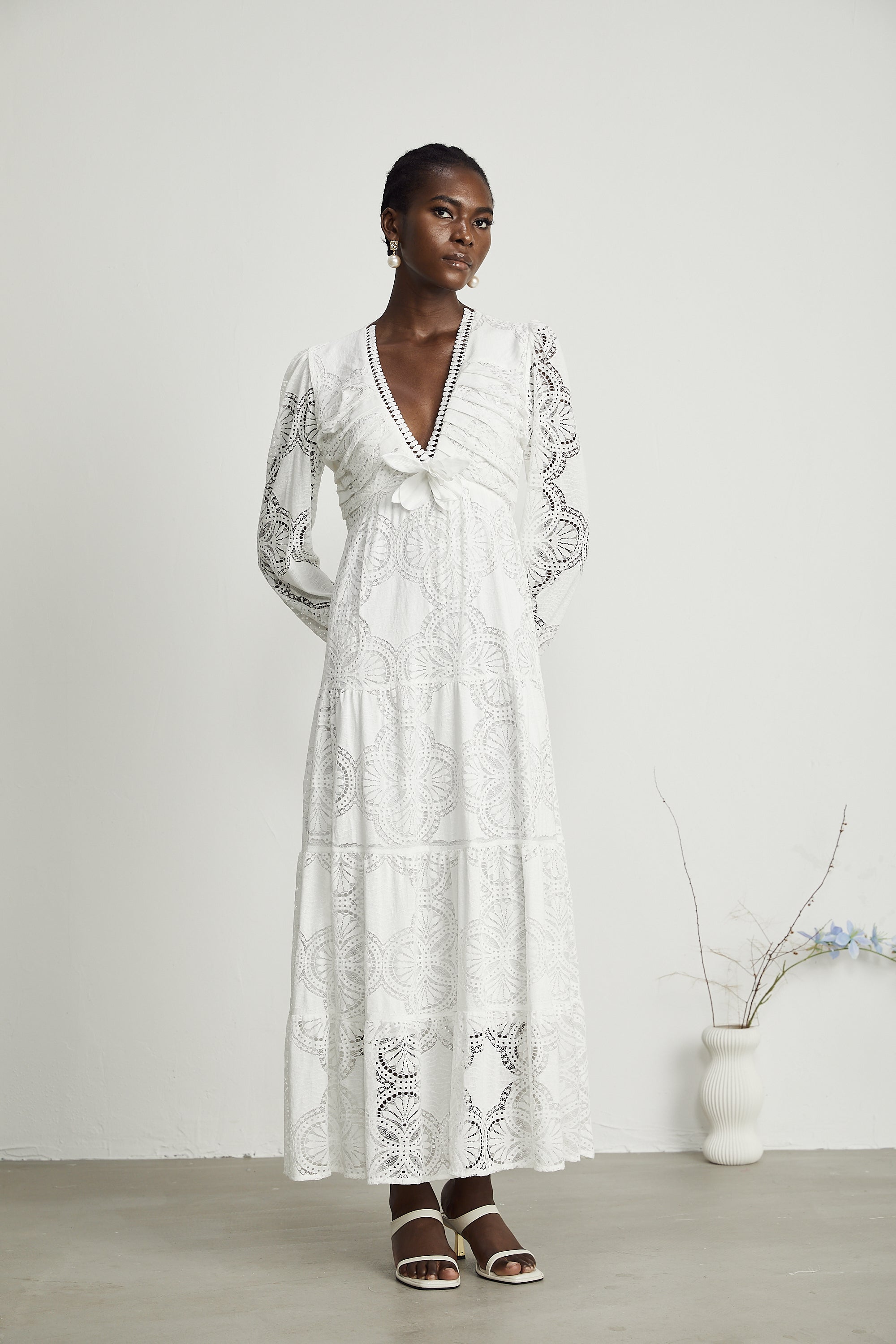 Ariane Suni Çiçek Süslemeli Dantel Midi Elbise