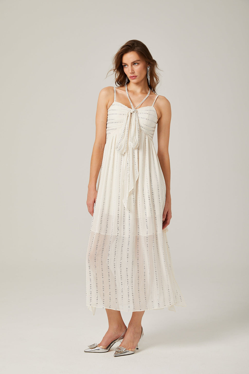 Adèle Beyaz Pilili Kristal Süslemeli Midi Elbise