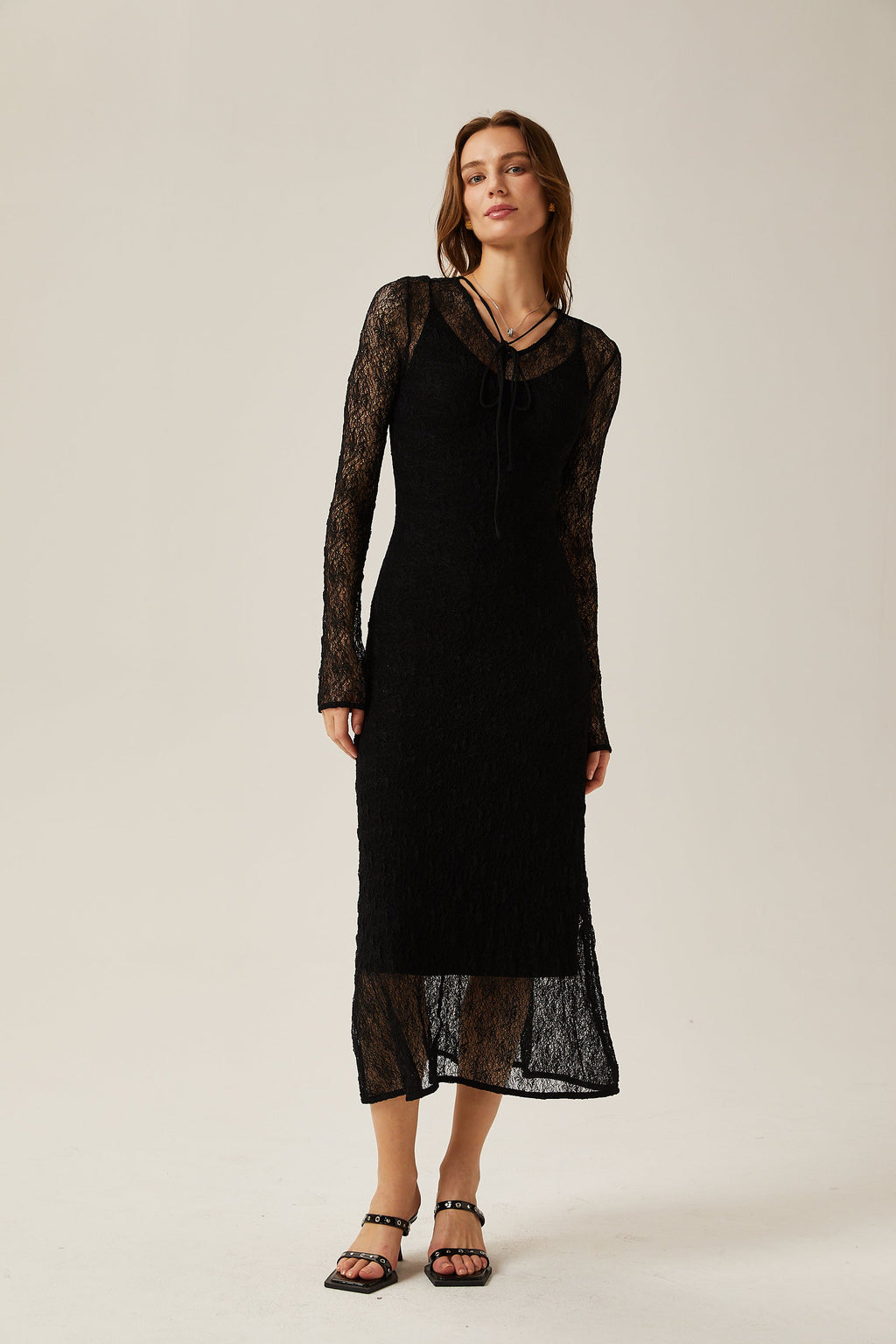 Adèleine Dantelli Yarı Transparan Üst Ve Elbise Uyumlu Set