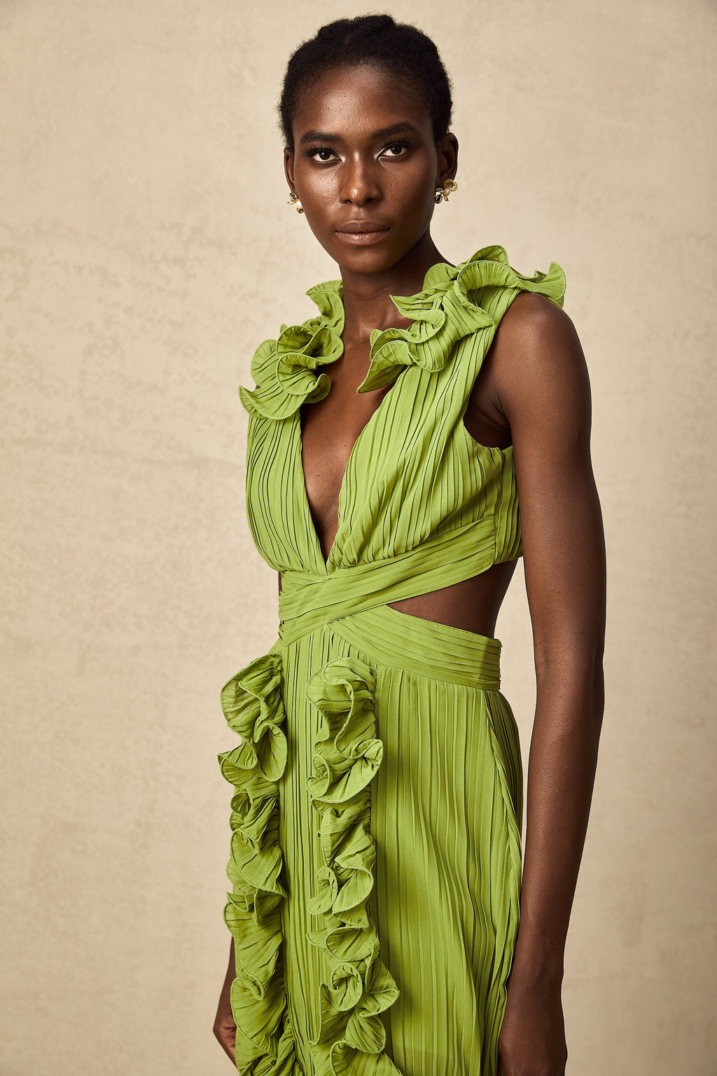 Alina Yeşil Volanlı Tam Pilili Maxi Elbise