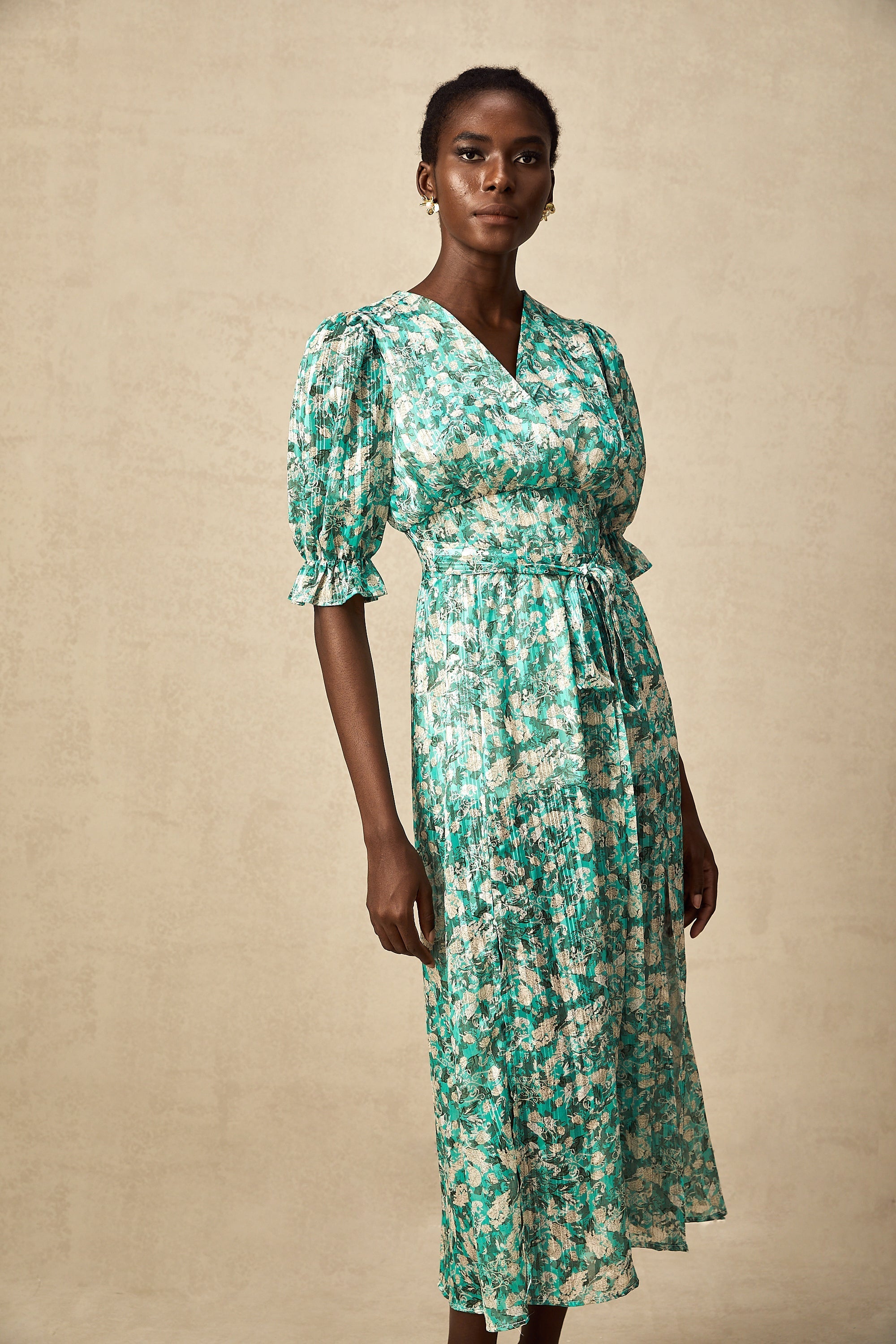 Alisa Yeşili Çiçek Desenli, Yırtmaçlı Midi Elbise