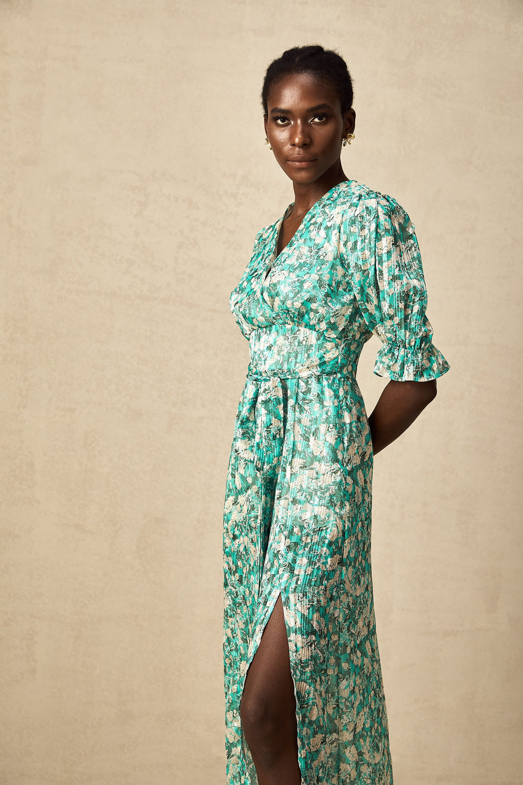 Alisa Yeşili Çiçek Desenli, Yırtmaçlı Midi Elbise