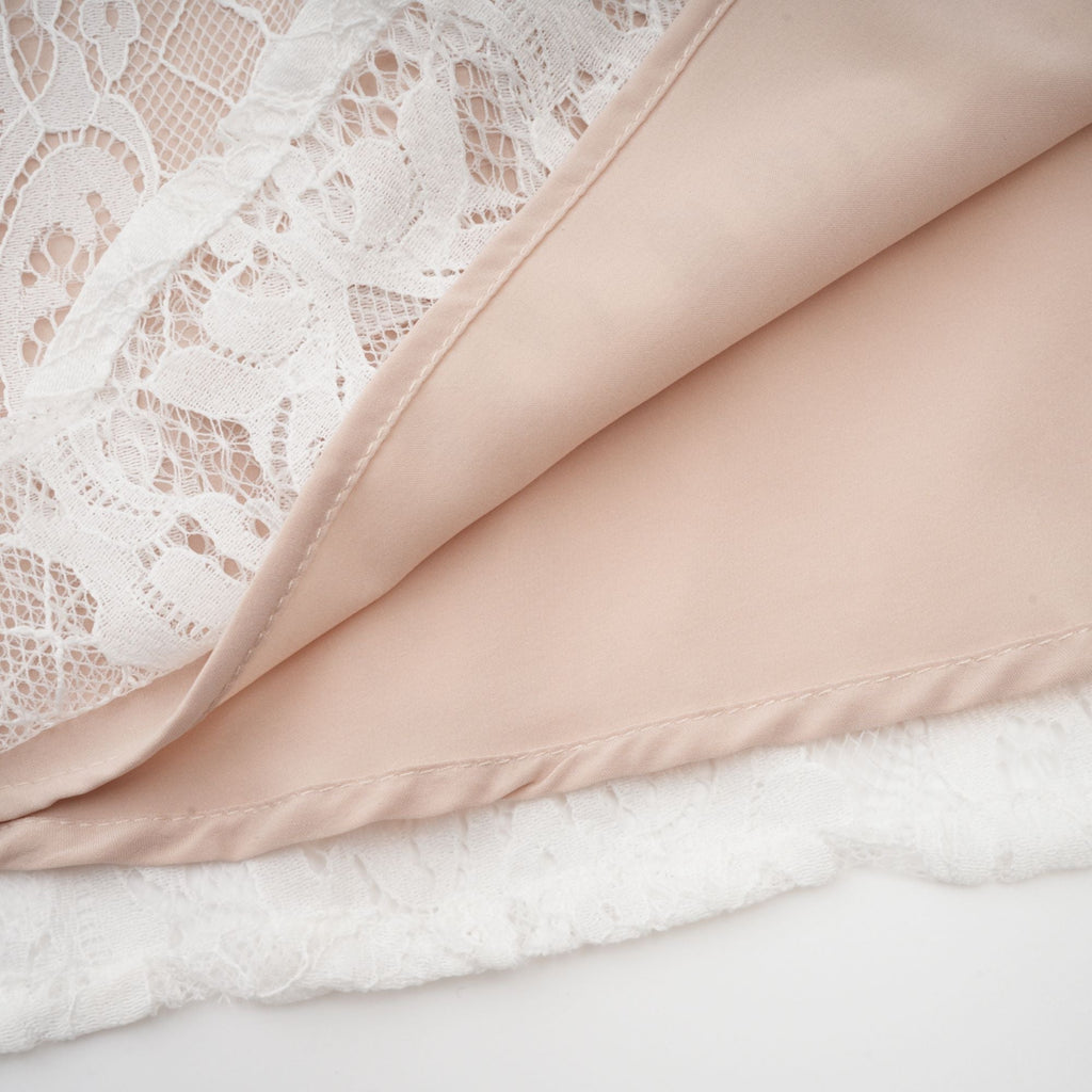 Arantxa Beyaz Dantel Pileli Maxi Elbise