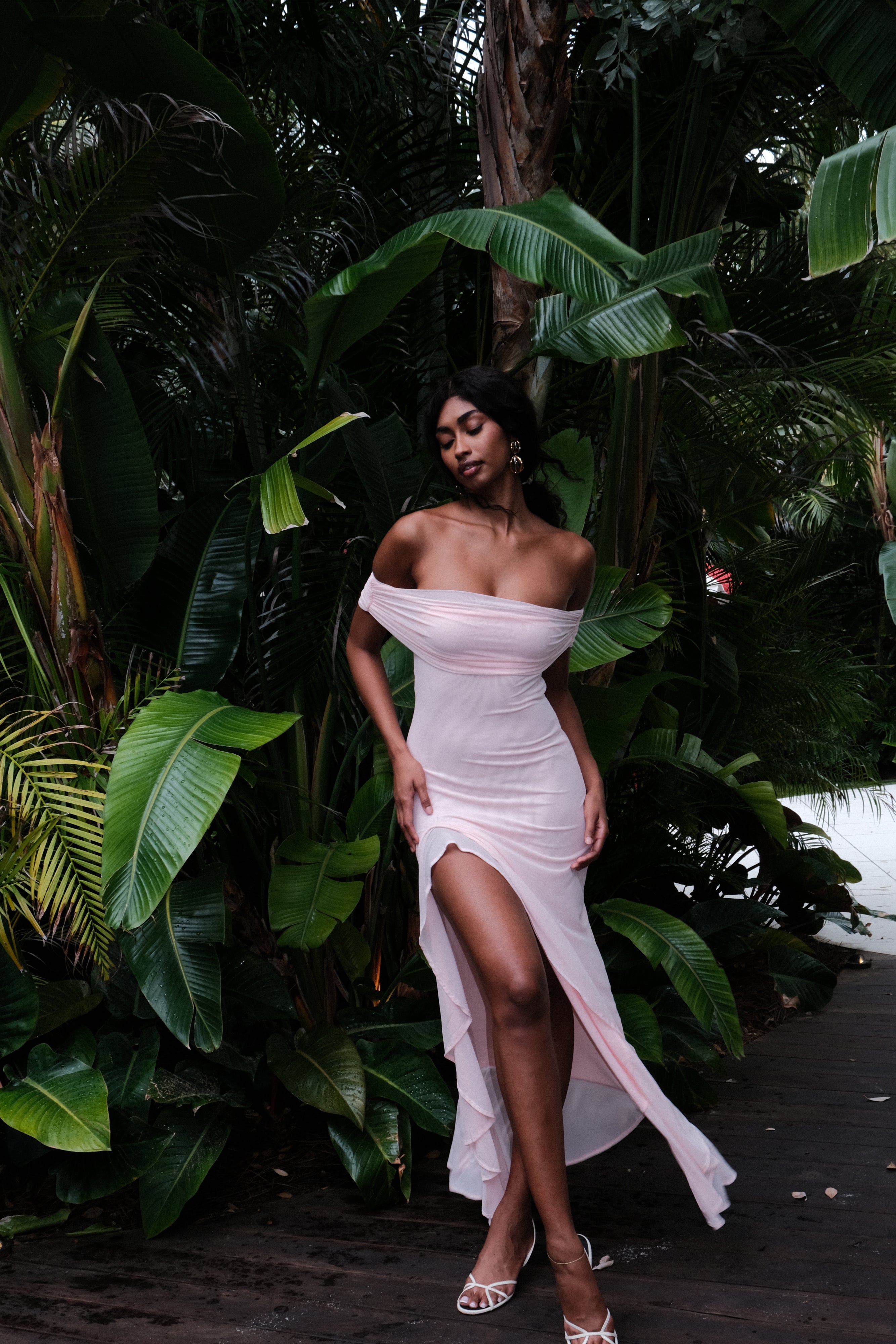 Audrey Düşük Omuzlu File Uzun Elbise - Soluk Pembe