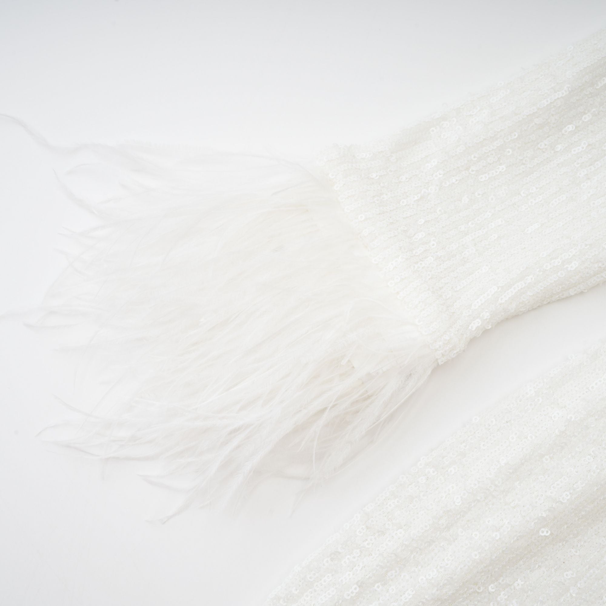 Amorata Tüy Süslemeli Elbise